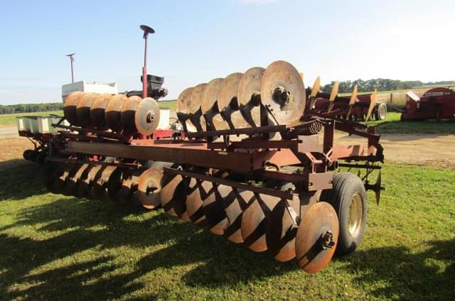 Image of International Harvester 470 equipment image 3