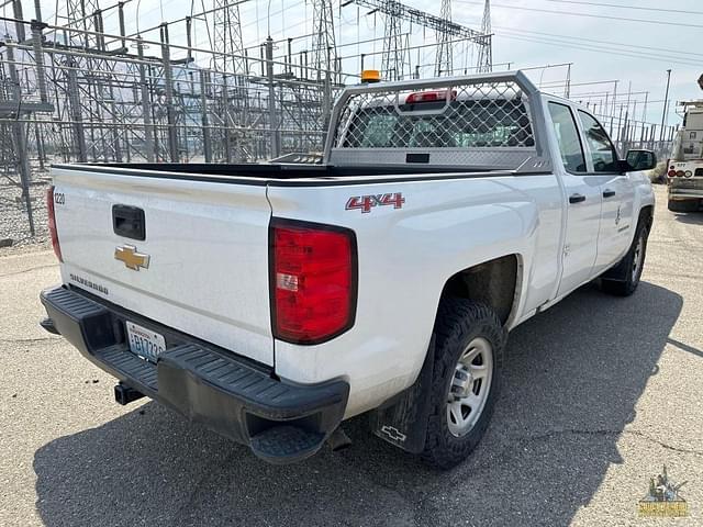 Image of Chevrolet Silverado equipment image 4