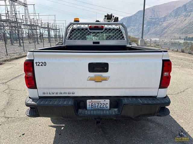 Image of Chevrolet Silverado equipment image 3