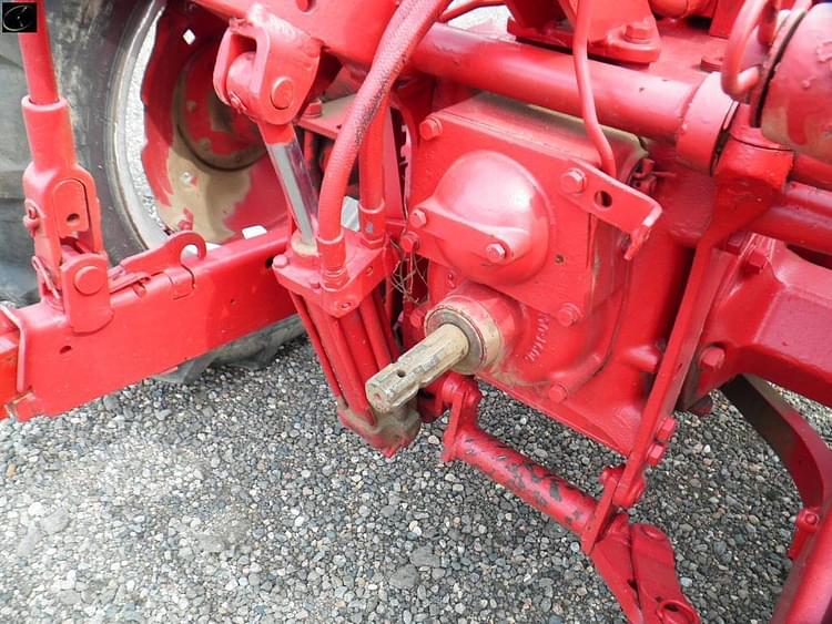 1958 International Harvester 240 Tractors 40 to 99 HP for Sale ...