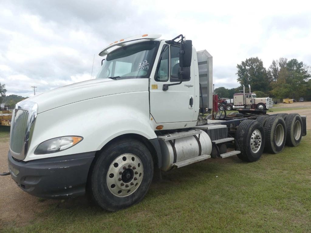 2009 International ProStar Equipment Image0