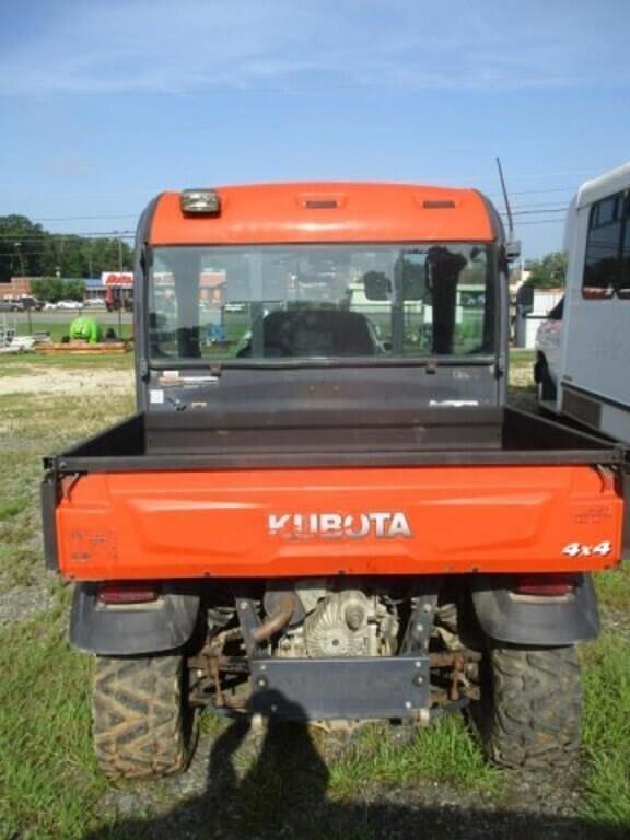 Image of Kubota RTV-X1100C equipment image 2