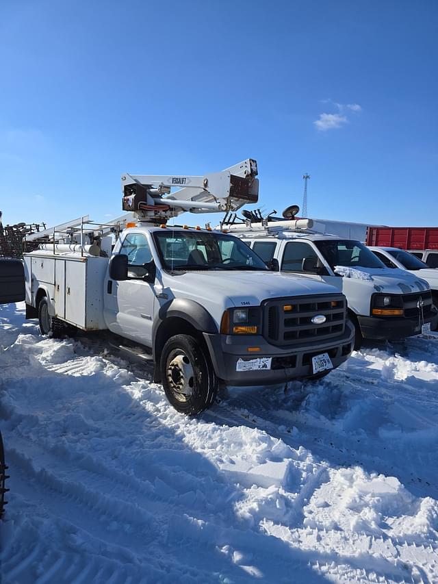 Image of Ford F-450 equipment image 1