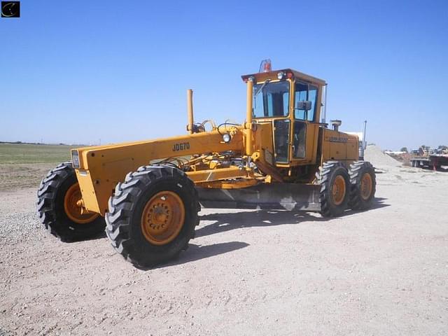 Image of John Deere 670 equipment image 3