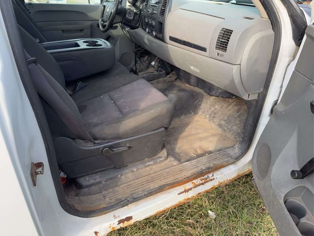 Image of Chevrolet 3500HD equipment image 2