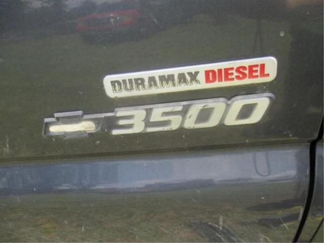 Image of Chevrolet 3500 equipment image 4