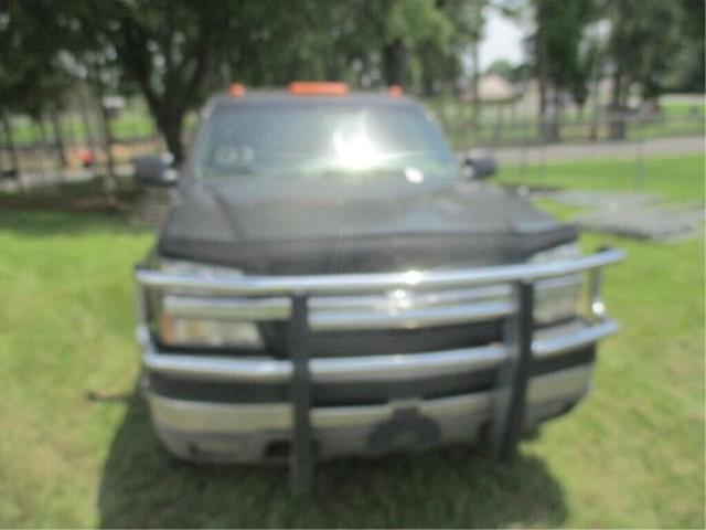 Image of Chevrolet 3500 equipment image 3