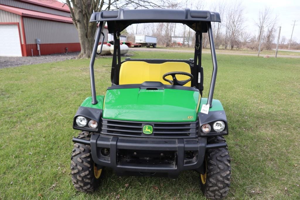Main image John Deere Gator XUV 825i