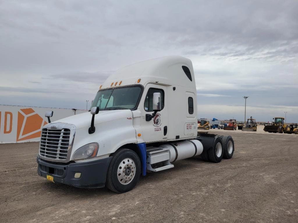 Freightliner Cascadia Equipment Image0