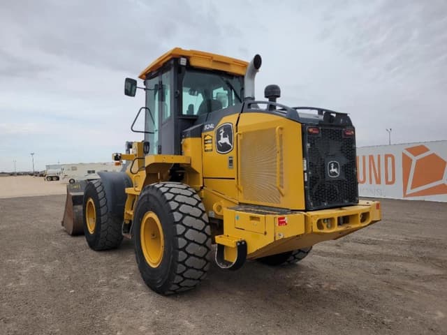 Image of John Deere 524L equipment image 3