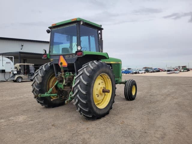 Image of John Deere 4440 equipment image 4