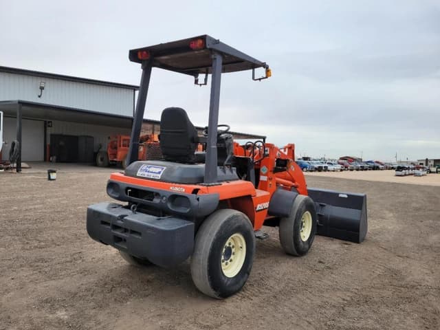Image of Kubota R520S equipment image 3