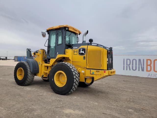 Image of John Deere 524L equipment image 2