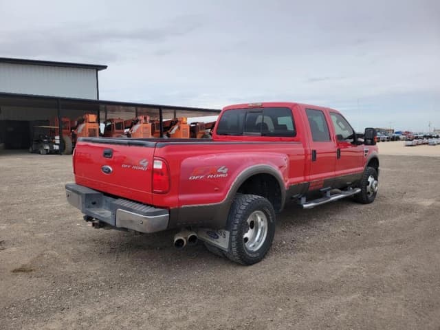 Image of Ford F-350 equipment image 4