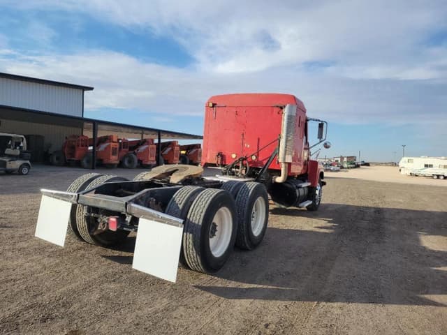 Image of Mack Maxi Cruise equipment image 3