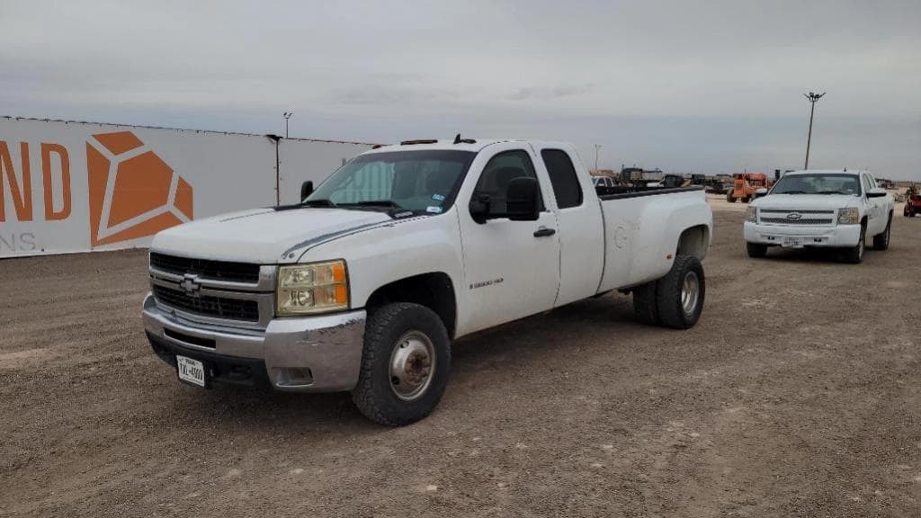 Image of Chevrolet 3500HD Primary image