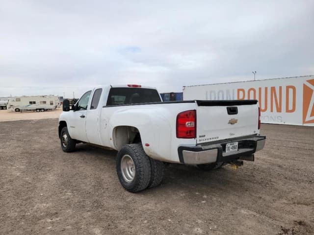 Image of Chevrolet 3500HD equipment image 2