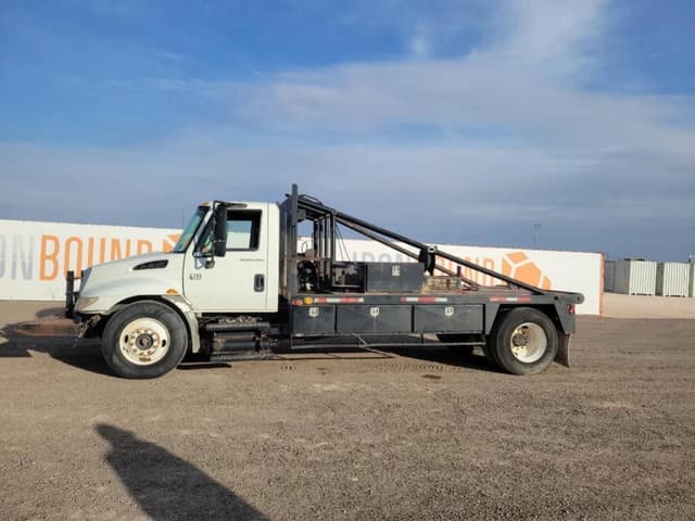 Image of International 4300 equipment image 1