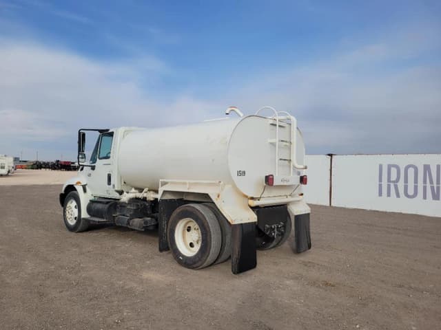 Image of International 4300 equipment image 2