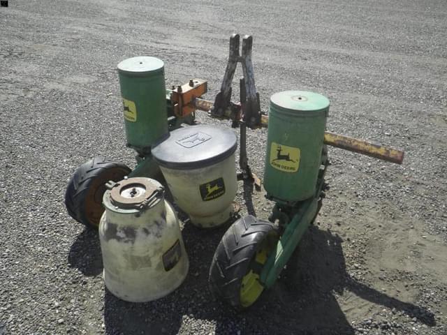 Image of John Deere 71 equipment image 3