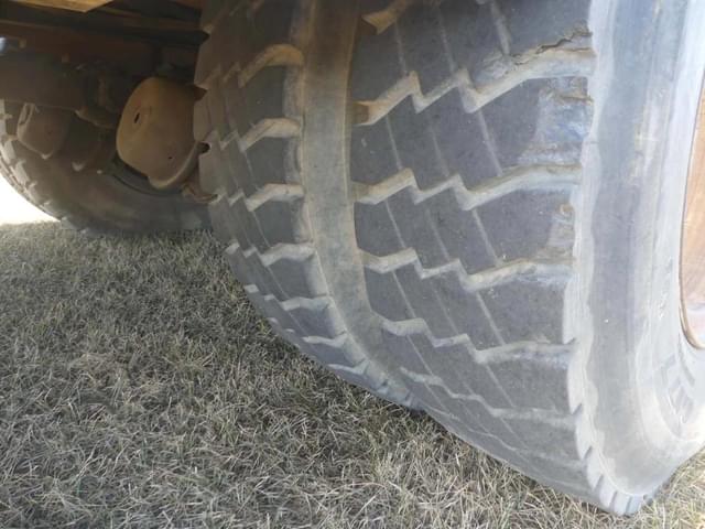 Image of GMC Topkick equipment image 4