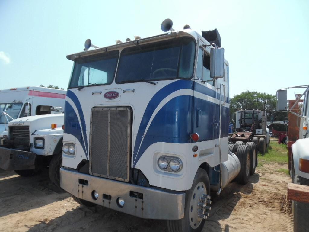 Main image Peterbilt 362
