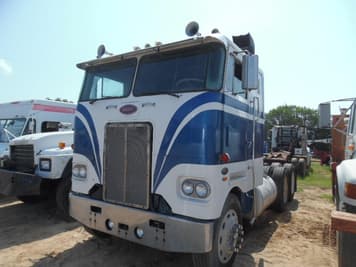Main image Peterbilt 362
