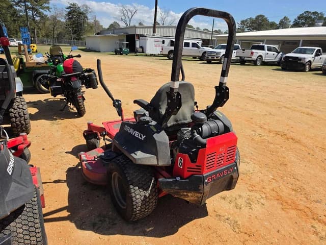 Image of Gravely Pro-Turn 260 equipment image 2