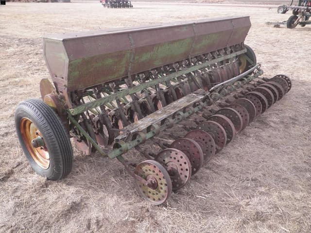 Image of John Deere Van Brunt equipment image 3