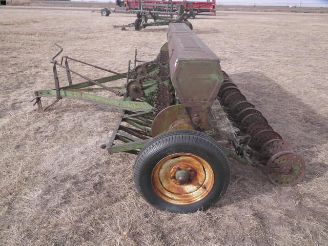 Image of John Deere Van Brunt equipment image 4