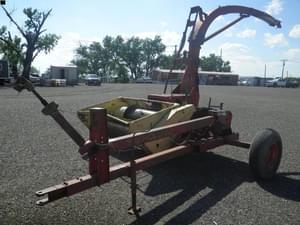 New Holland 880 Image