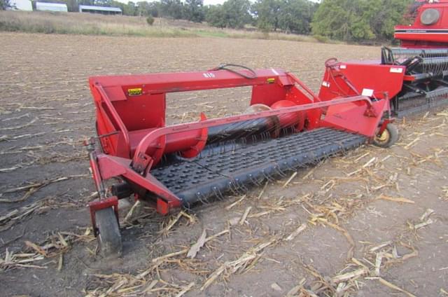 Image of International Harvester 810 equipment image 1