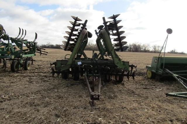 Image of John Deere 230 equipment image 2