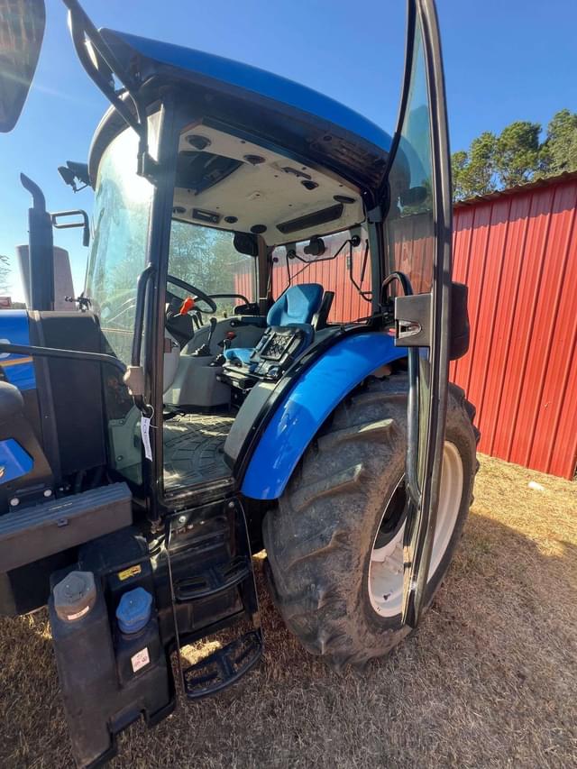 Image of New Holland Workmaster 105 equipment image 4