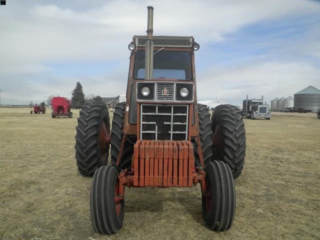 Image of International Harvester 1066 equipment image 1