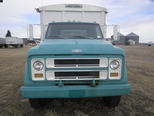 Image of Chevrolet C50 equipment image 1