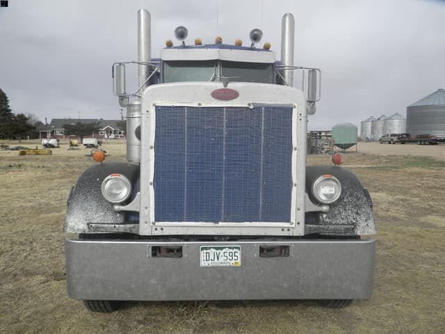 Image of Peterbilt 359 equipment image 1