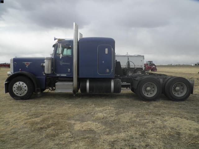 Image of Peterbilt 359 equipment image 3