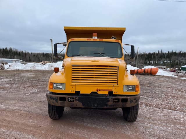 Image of International 4900 equipment image 1