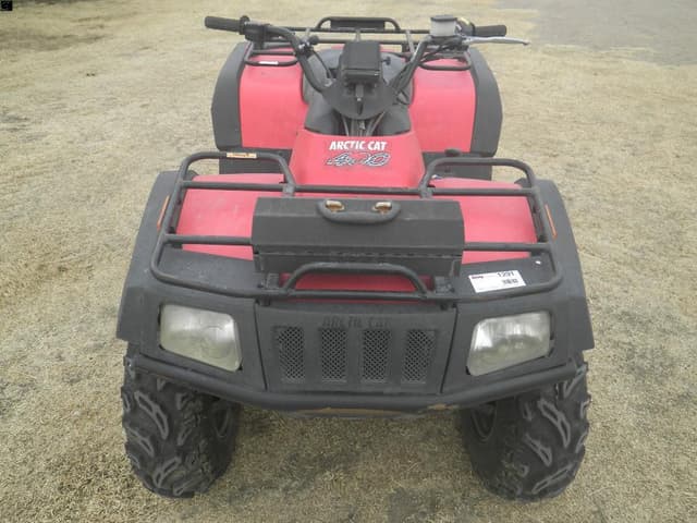 Image of Arctic Cat 400 equipment image 4