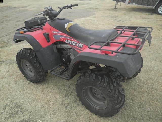 Image of Arctic Cat 400 equipment image 1