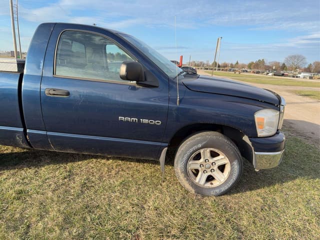 Image of Dodge Ram 1500 equipment image 1