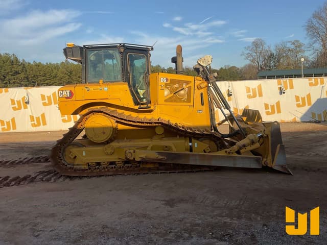 Image of Caterpillar D6T equipment image 3