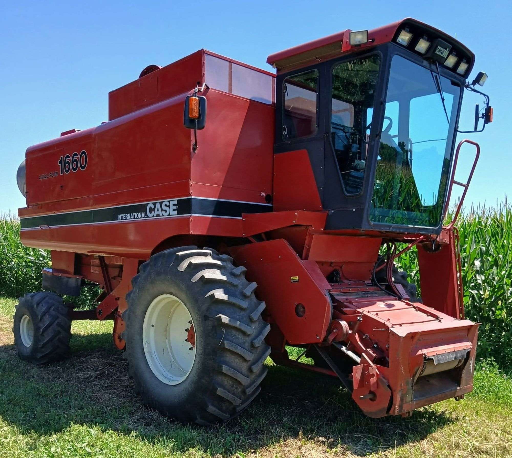 1987 Case IH 1660 Equipment Image0