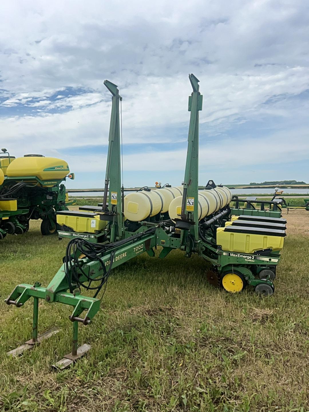 Image of John Deere 7200 Primary image