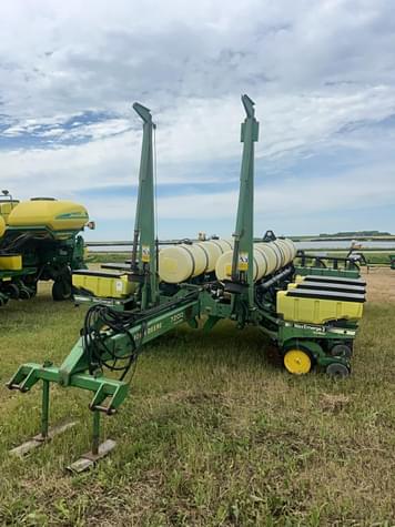 Main image John Deere 7200