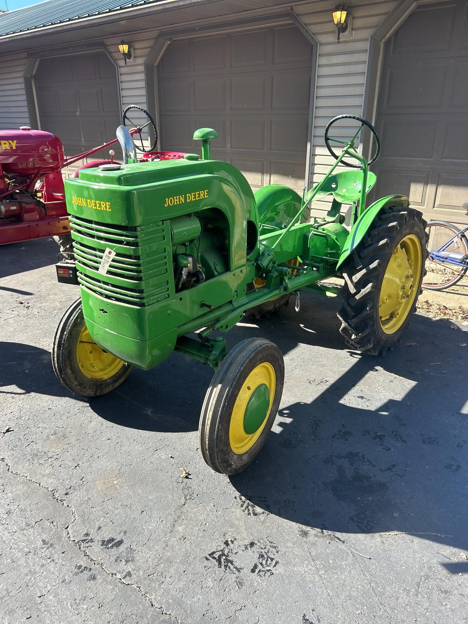 Main image John Deere LA