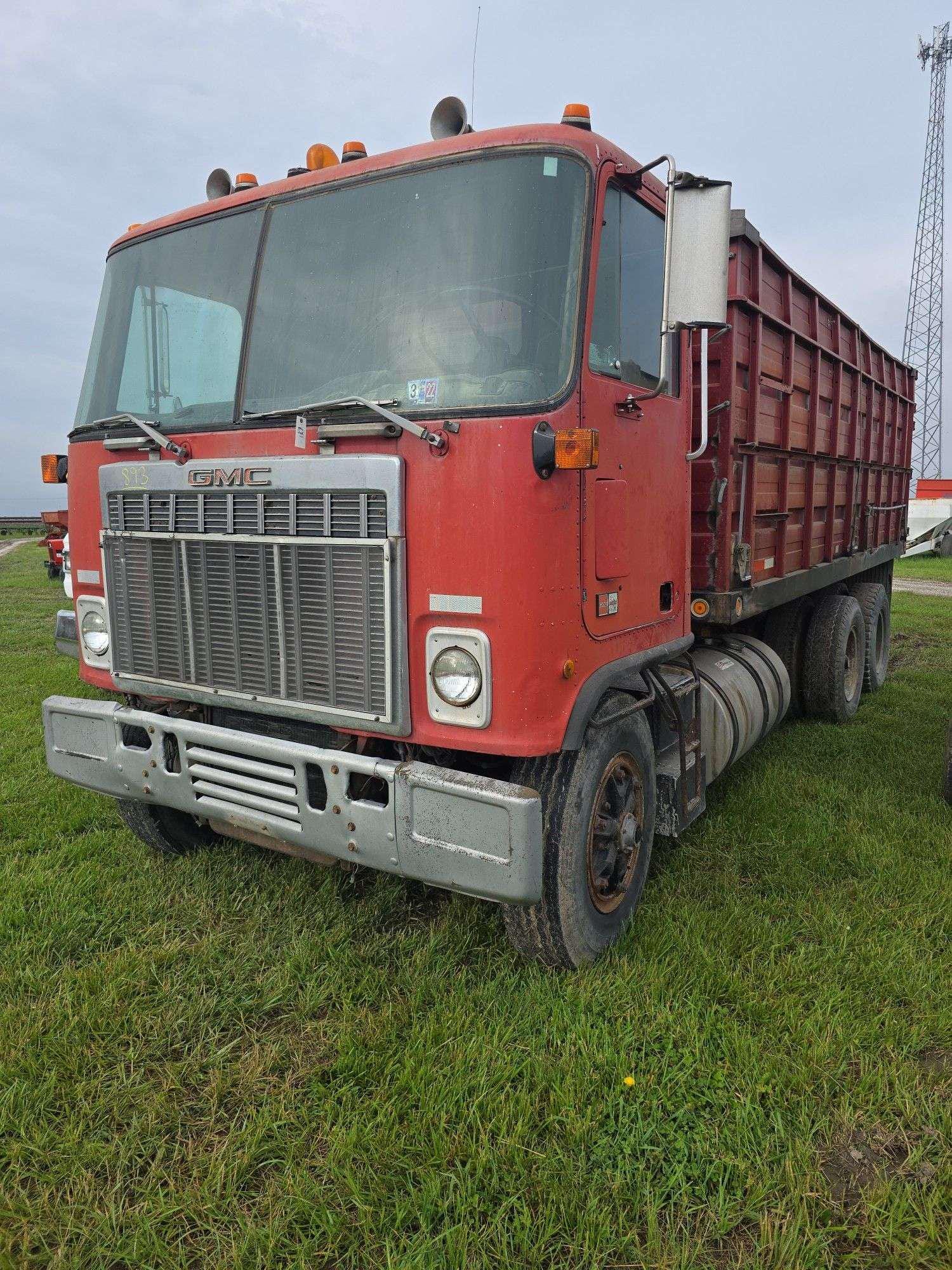 Main image GMC Astro