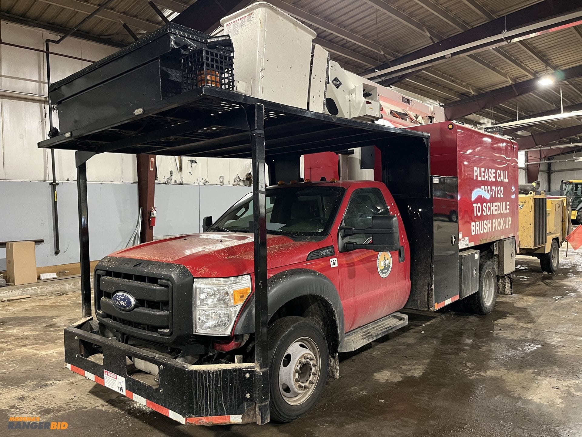 2011 Ford F-550 Equipment Image0