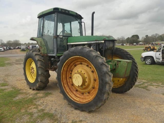 Image of John Deere 7510 equipment image 1
